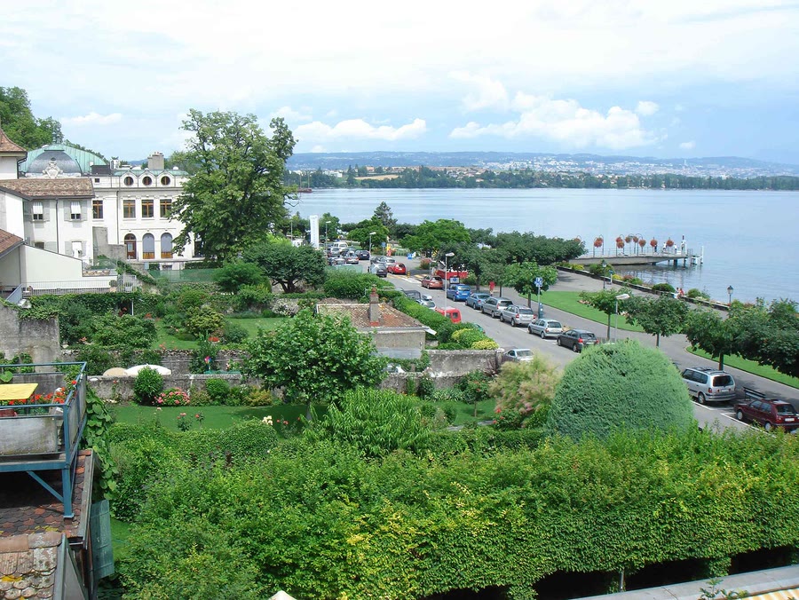 Les quais de Morges et le Léman — taxi Lausanne–Morges