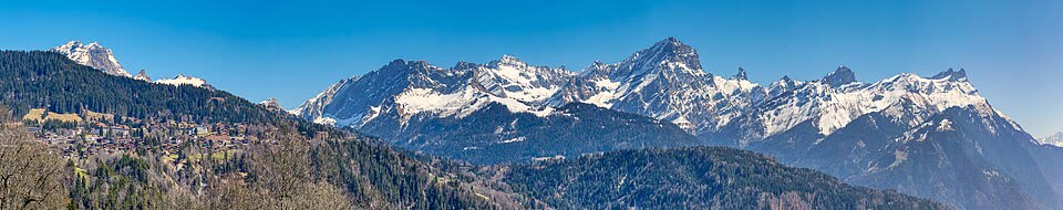 Villars-sur-Ollon et les Alpes vaudoises enneigées — taxi Lausanne–Villars