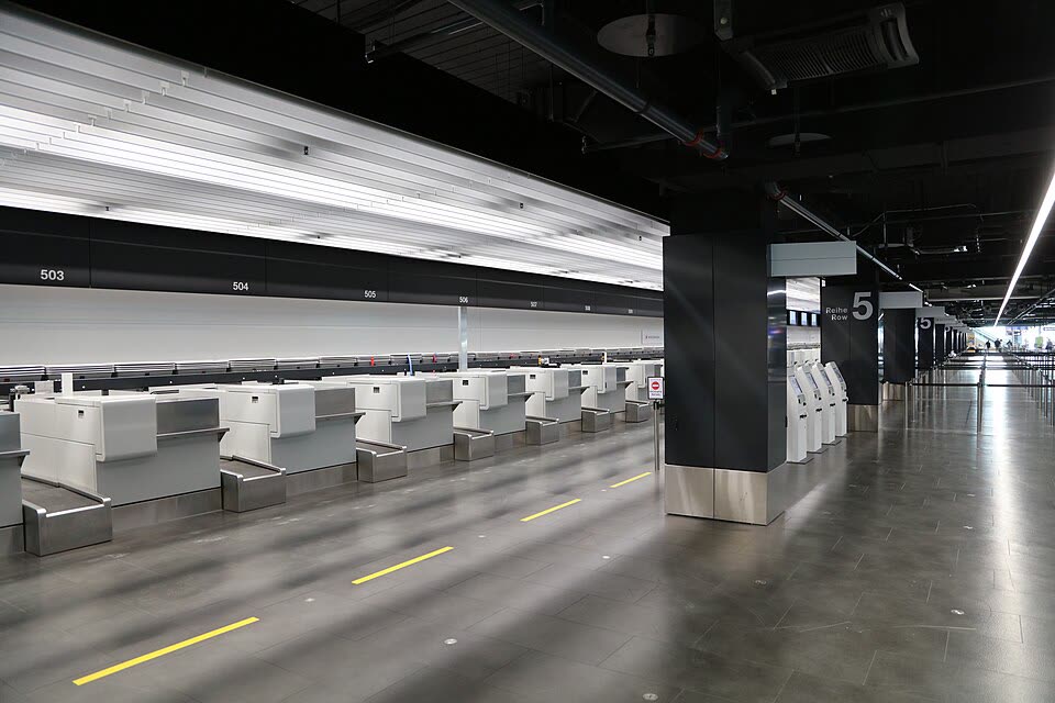 Check-in hall at Zurich Airport